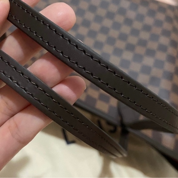 Like New Medium Louis Vuitton Neverfull MM Damier Ebene Canvas Tote In Cherry - Picture 10 of 16